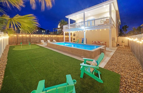 Leeward Sands Casa | Always Sunny, Putting Green, Pool
