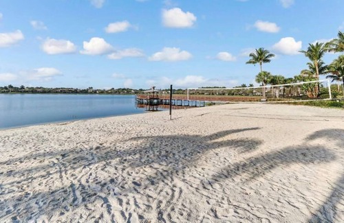 Hunt Club Complejo | Always Take The Scenic Route! 3 Comfortable Units, Sauna, Playground, Tennis