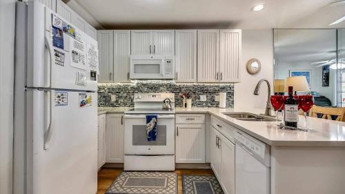 Truman Annex Casa | Always Your Paradise by AvantStay Shared Pool Near Zachary Beach Week Long Stays Only
