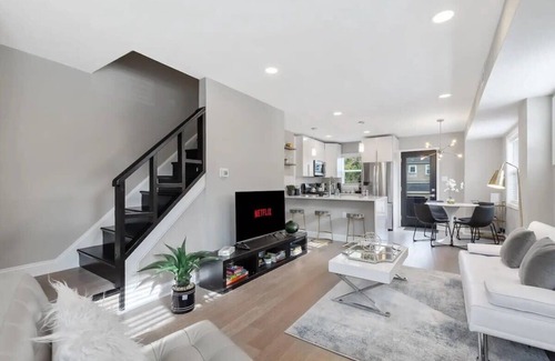 Groveton Casa | ALX Getaway Near Old Town & METRO Rail Station