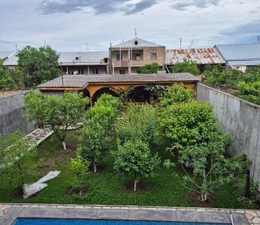 Ecmiadzin Casa | Alyona's house