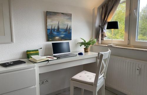 Zingst Apartamento | Am Horizont No 1 für 2-4 Pers, 2 Schlafz, Babybett, Südbalkon, kostenloser Parkplatz, 500 Meter zum Strand