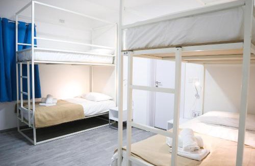 Tower Road Casa | AM Hostel