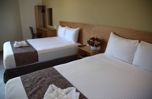 Crucecita Hotel | AM Hotel & Plaza