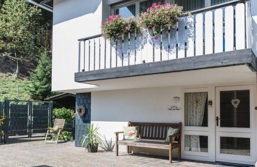 Eslohe Casa | Am Wald Modern retreat