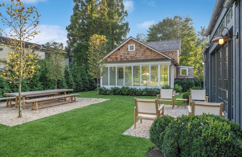 Amagansett North Casa | Amagansett Village Beautifully Restored Farm House & Studio with Pool