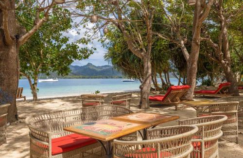 P. Gili Asahan Complejo | Amahelia Luxury Resort & Restaurant - Gili Asahan