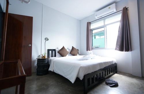 Cherngtalay Hostal | Amahostel