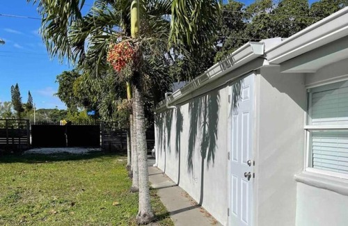South Miami Casa | Amaizing House in South Miami, FL 1/1