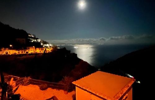 Vietri sul Mare Casa | Amalfi Coast - Mini Cottage vista mare con giardino