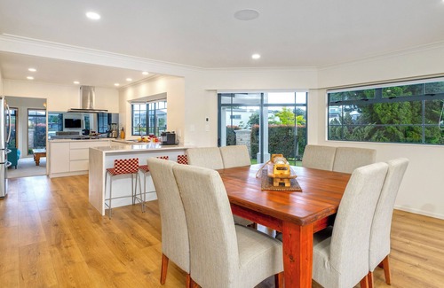Pauanui Casa | Amalfi - Pauanui Holiday Home