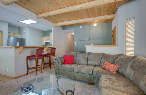 Amalia Cabina | Amalia Mountain Getaway w/ Deck, Fireplace!