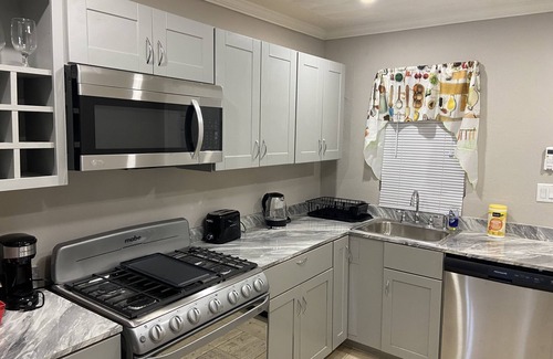 Belair Estates Apartamento | Amani Island Homes & Apts Peaceful 2 Bedroom 1 Bath - Unit 2