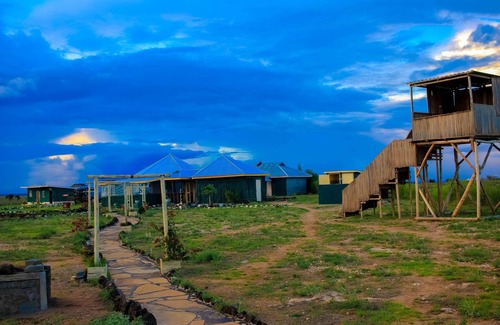 Amboseli Cabina | Amanya 2 Rooms Girraffe Family Tent