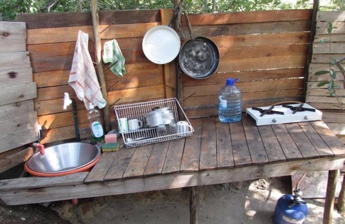 Thorny Bush Game Reserve Alquiler De RV | Amanzimlotzi Riverside Bush Tent for 3 Adults in Limpopo, Kruger Park