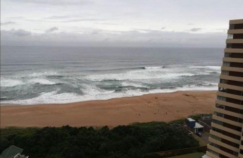 Kingsborough Apartamento | Amanzimtoti Beach facing airbnb