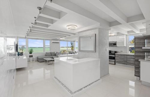 Isla Verde Apartamento | Amapola SeaSide Beach Front Apartment