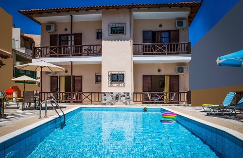 Roussospiti Villa | La villa de Amarandos Rethimno: ¡alojamiento perfecto para hasta 20 huéspedes!