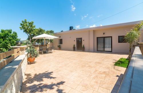 Karefiliana Casa | Amarantos House