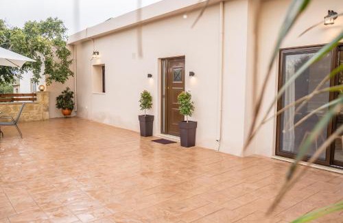 Karefiliana Casa | Amarantos House