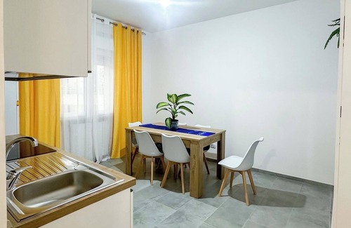 Nettuno Apartamento | aMare Apartment, cozy accommodation a few steps from the sea