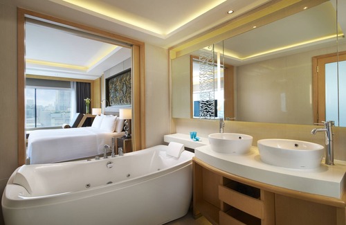 Pathumwan Hotel | Amari Bangkok