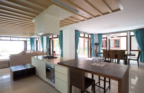 Sai Thai Villa | Villa frente a la playa de Amatapura 14
