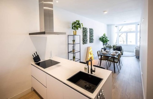 Delfshaven Apartamento | Amazing 1 Bedroom Serviced Apartment 53m2 -NB304A-