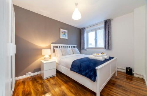 Hammersmith and Fulham Apartamento | Amazing 1 BR apartment, Barons Court