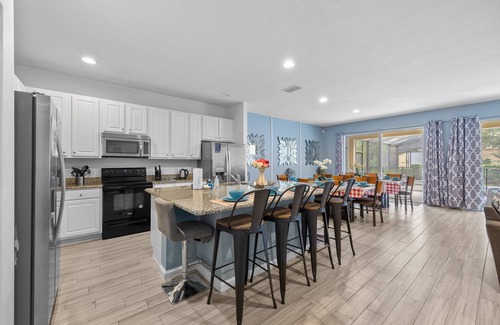 Davenport Casa | Amazing 10BR/8BA hot tub/pool table/5257 Solterra resort