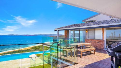 Killcare Heights Casa | 'Amazing 180 Degree Views' by HolidayCo