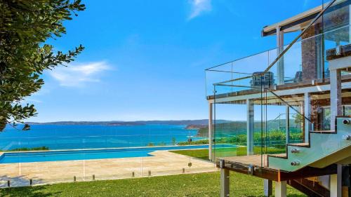Killcare Heights Casa | 'Amazing 180 Degree Views' by HolidayCo
