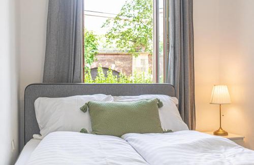 Wahring Apartamento | Amazing 1BR Apt, next to AKH Building for Everyone