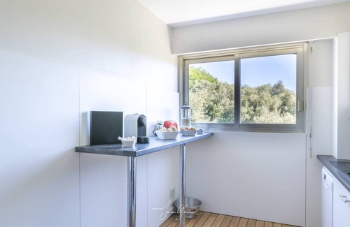 Bastide Giraud Apartamento | Amazing 2 bedrooms with terrace sea view aircon 2 parking wifi pool tennis plancha