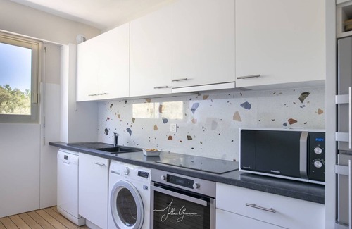 Bastide Giraud Apartamento | Amazing 2 bedrooms with terrace sea view aircon 2 parking wifi pool tennis plancha