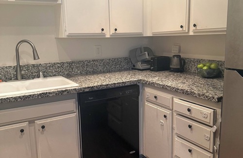 Huntington Beach Condominio | Amazing 2-bedroom condo in Huntington Beach.