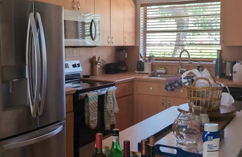 Pembroke Pines Apartamento | Amazing 2-bedroom lakefront apartment with AC in Pembroke Pines