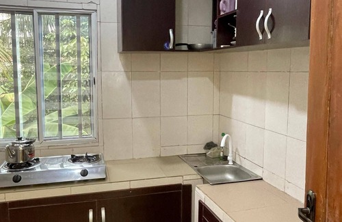 Warri Apartamento | Amazing 2-bedroom apartment with AC in vibrant Warri
