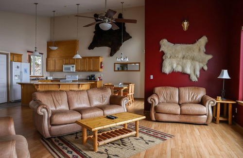 Sitka Condominio | Amazing 2 bedroom condo with beautiful ocean views out of every room!!!