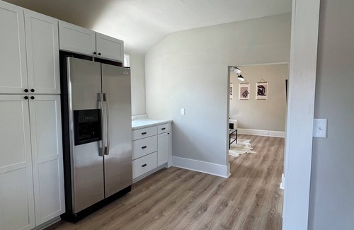 Alma Apartamento | Amazing New Remodeled 2-bedroom apartment in welcoming Alma with WiFi, AC