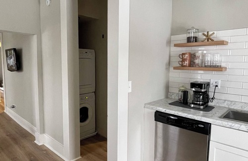 Alma Apartamento | Amazing New Remodeled 2-bedroom apartment in welcoming Alma with WiFi, AC