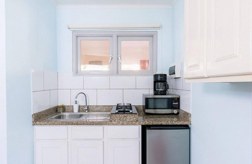 Boegoeroei Apartamento | Amazing 2BR 1BA w Pool Close to the Beach BBQ