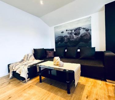 Vienna Apartamento | Amazing 2BR Apt, 16-Mins to Blumengärten