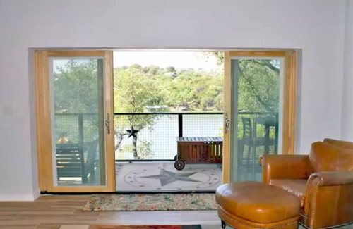 Burnet Casa | Amazing 3 Bedroom Barndominium on Lake Buchanan