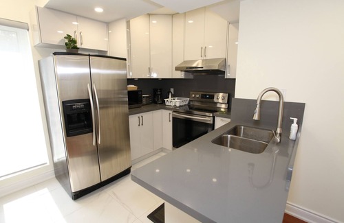 Willowdale Apartamento | Amazing 3 bedrooms Apartment Yonge/Finch/Sheppard. 10 mins walking to Subway sta