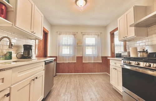 Watertown Condominio | Amazing 3-bedrooms condo near Cambridge and Boston College with AC, Parking