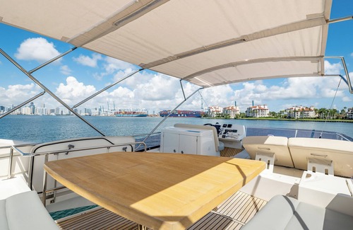 Keystone Point Alquiler De Eote | Amazing 3 bedrooms luxury yacht in North Miami