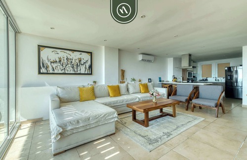 Brisas del Marqués Apartamento | Amazing 3 BR Penthouse with Beachclub