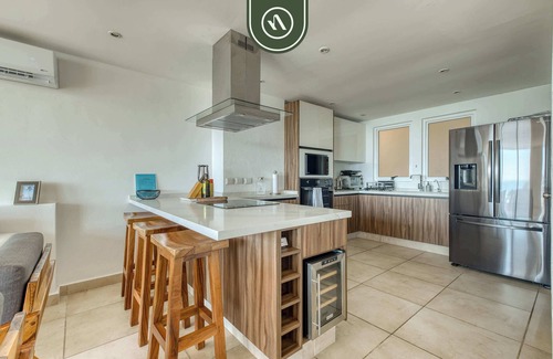 Brisas del Marqués Apartamento | Amazing 3 BR Penthouse with Beachclub