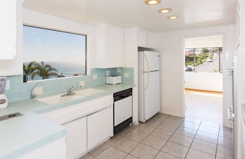 Malibu Villa | Increíble villa panorámica de 3000 pies cuadrados con vista al mar, a pasos de la playa, capacidad para 12